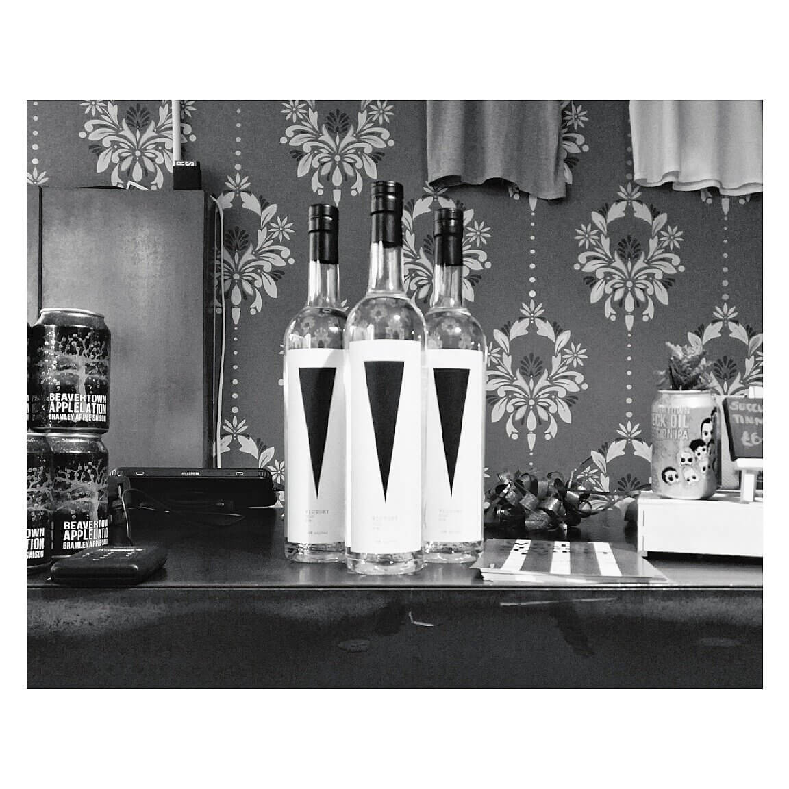 VICTORY GIN VICTORY GIN